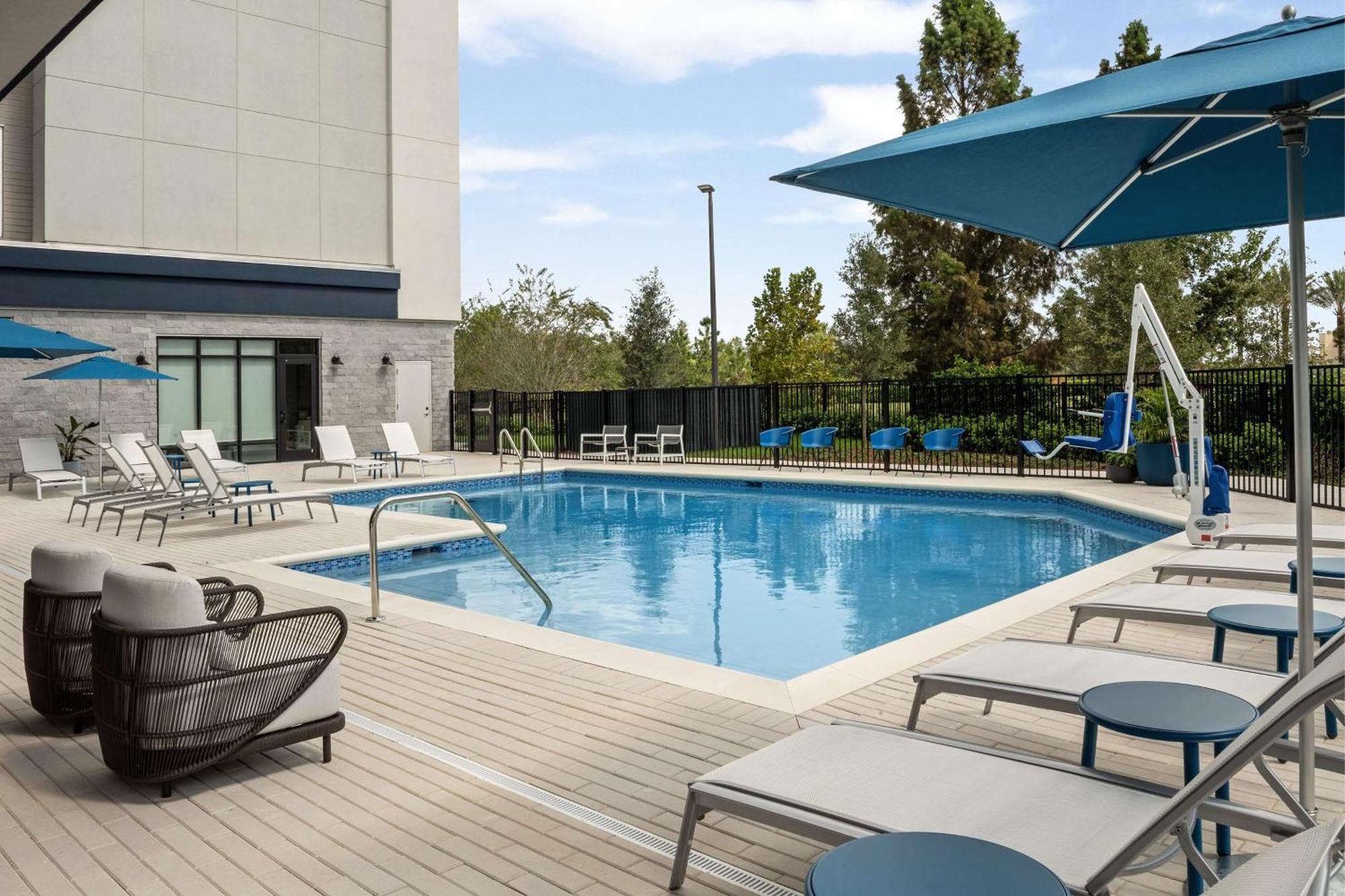 Hampton Inn Orlando Southeast Nona Narcoossee Exteriör bild