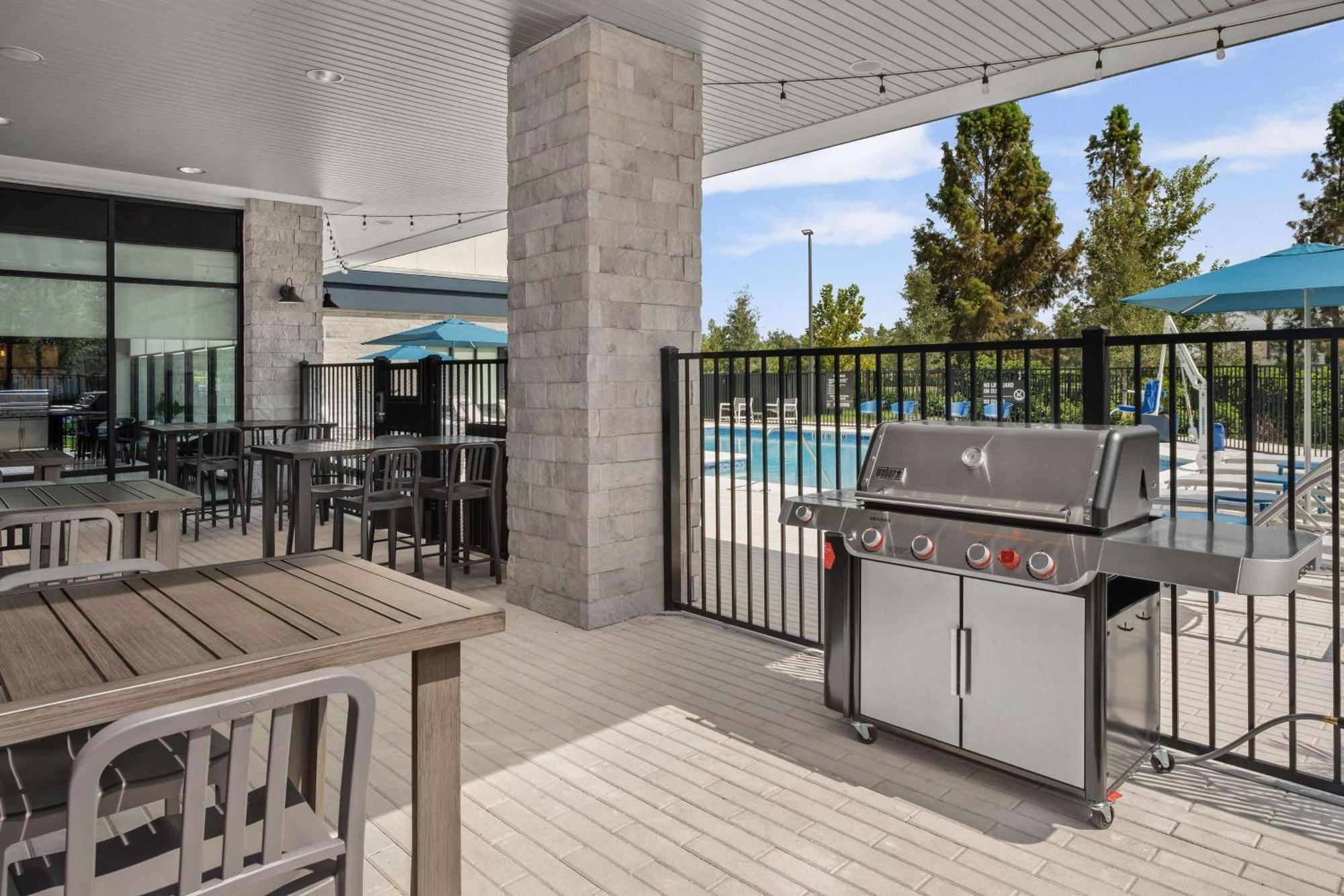 Hampton Inn Orlando Southeast Nona Narcoossee Exteriör bild